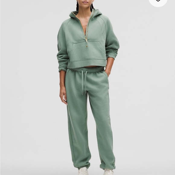 lululemon scuba oversized half zip 
Crater Blue /gold zip - Picture 6 of 9